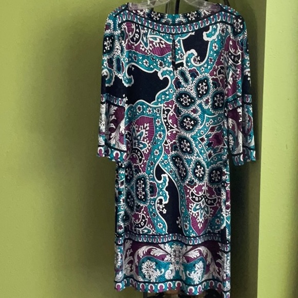 Donna Morgan Dresses & Skirts - 💖Donna Morgan colorful boat neck dress with 3/4 sleeves and fabric belt